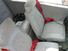 Cockpit - Front seats.jpg